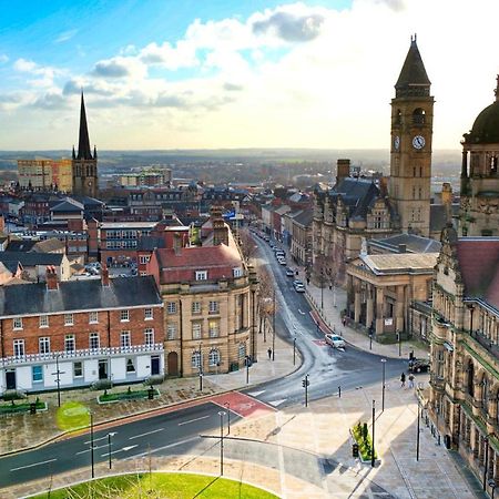Free, large CAR PARK apartment Wakefield Extérieur photo
